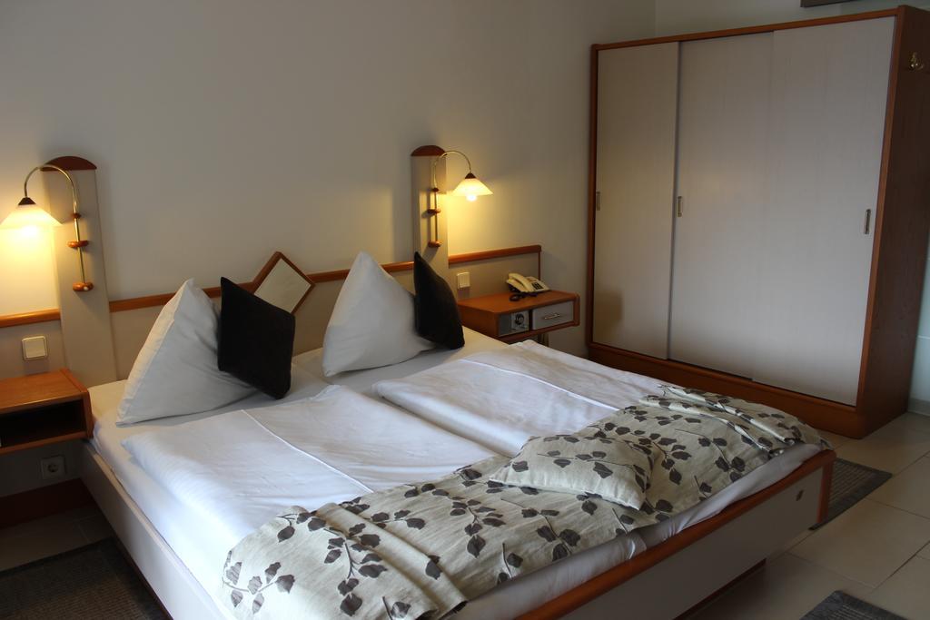 Seehotel Paulitsch Velden am Wörthersee Værelse billede
